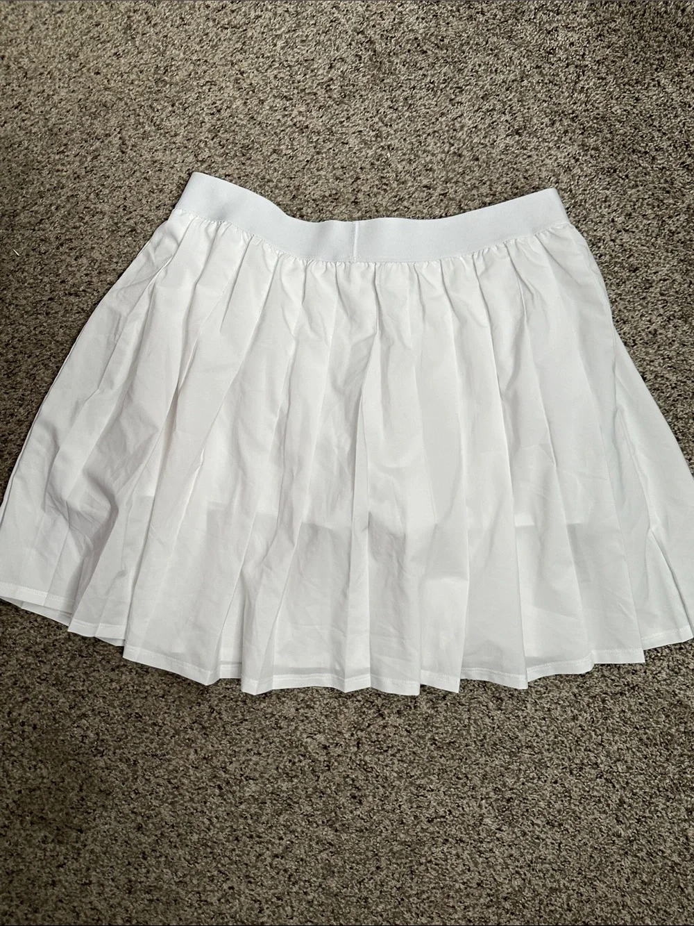 ALO Yoga White Pleated Skater Skirt size L